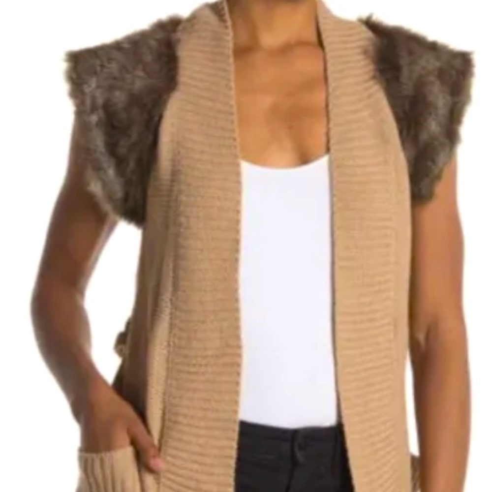 NWT Vertigo Faux Fur Shoulder Trim Open Front Ribbed Belted Cardigan Size XL.